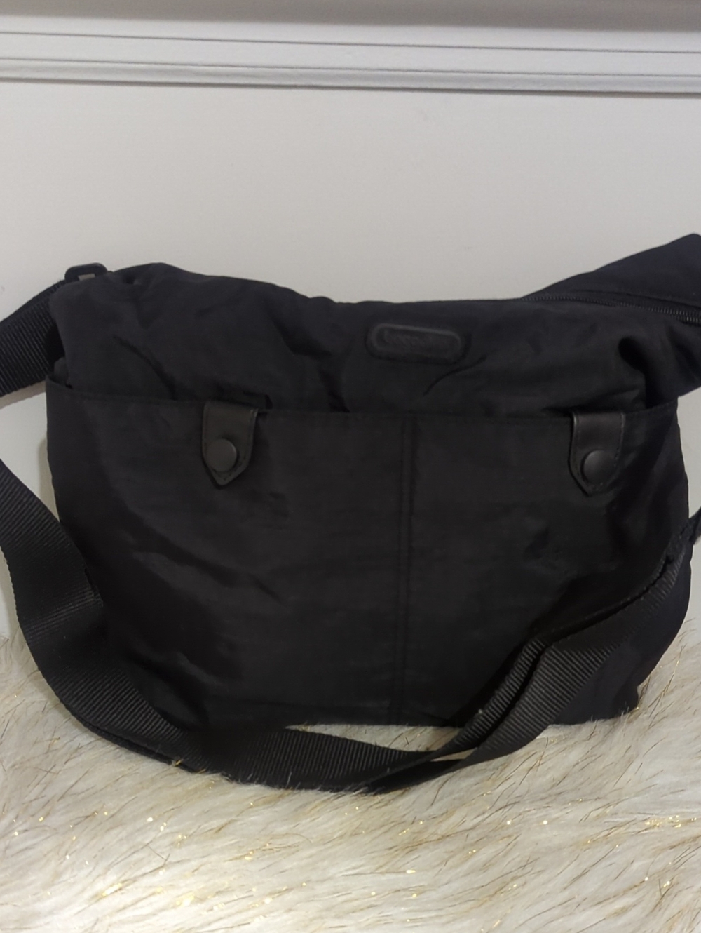 Baggallini Black Nylon Messenger Crossbody Bag